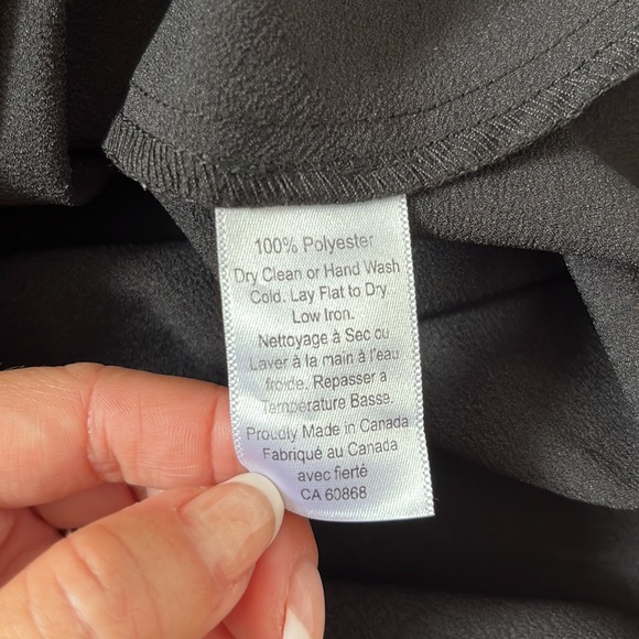 HAZEL MAE Sleeveless Top (in Black/White - Size S) - Picture 3 of 4